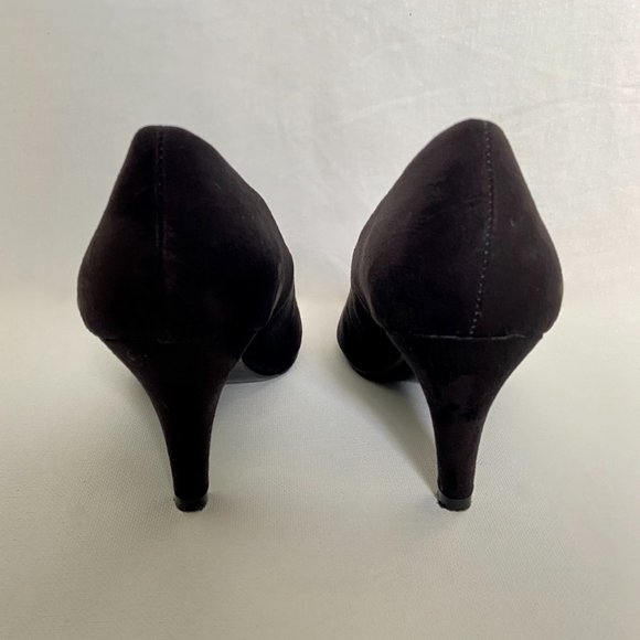 Call It Spring Classy Suede Pumps - Picture 3 of 5